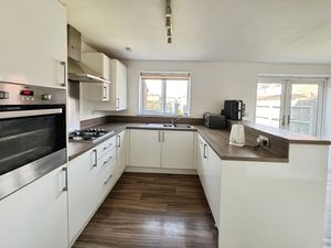 Kitchen- click for photo gallery